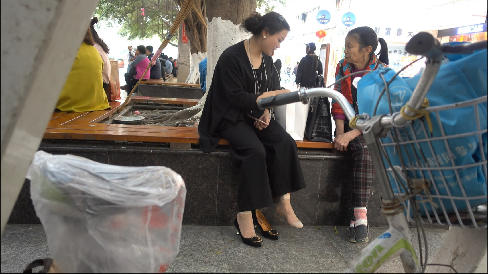 streetsnapnylon[00 00 34][20181208 225154 3]